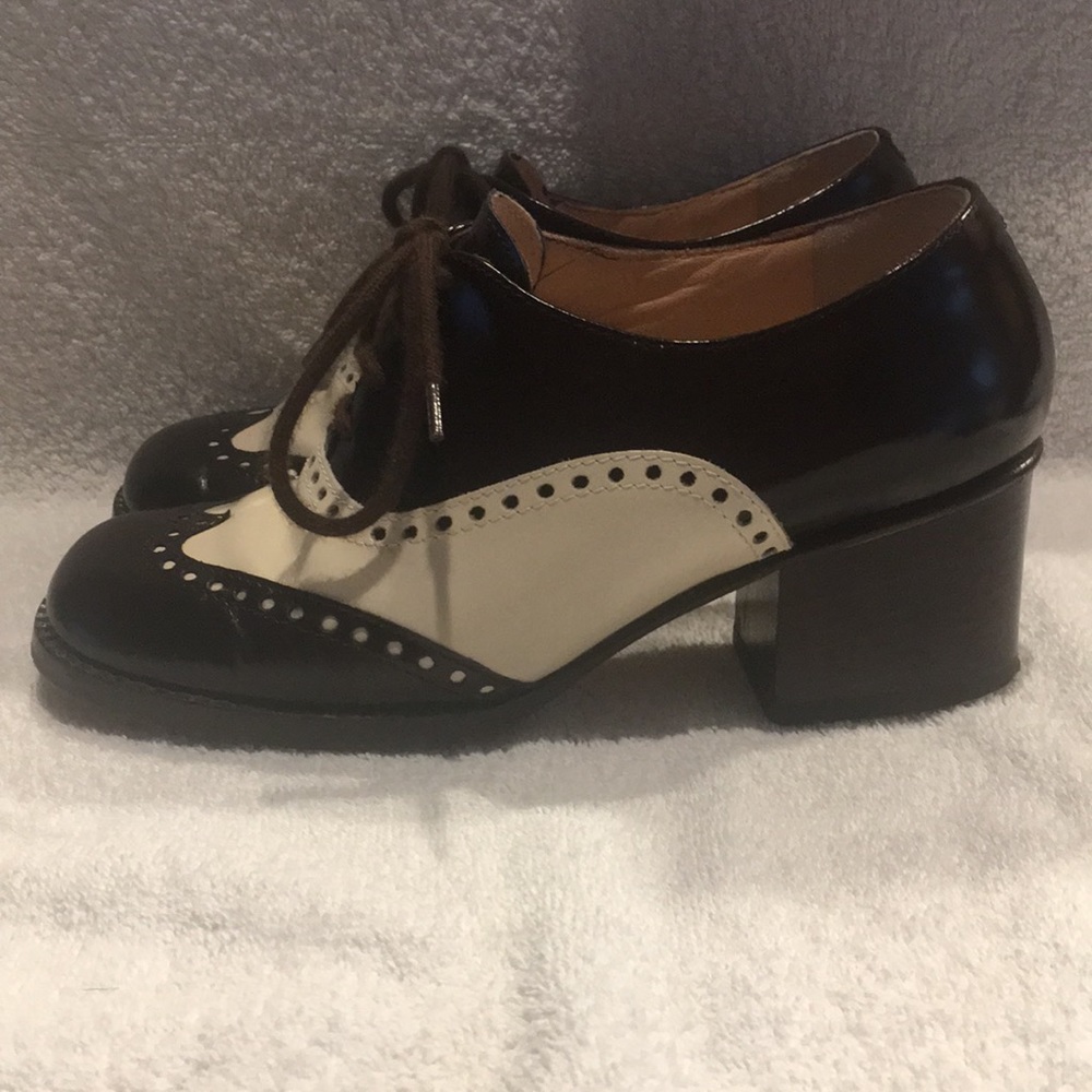 Anne Klein spectator shoes size 6 - Picture 4 of 8